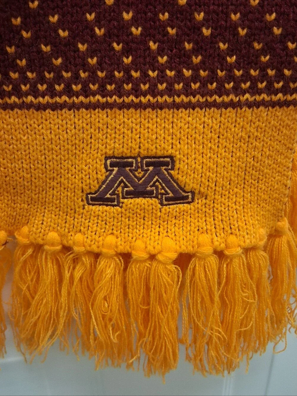 Minnesota Golden Gophers Knit Fan Scarf Fringe Maroon Gold NCAA Logo 47 Brand